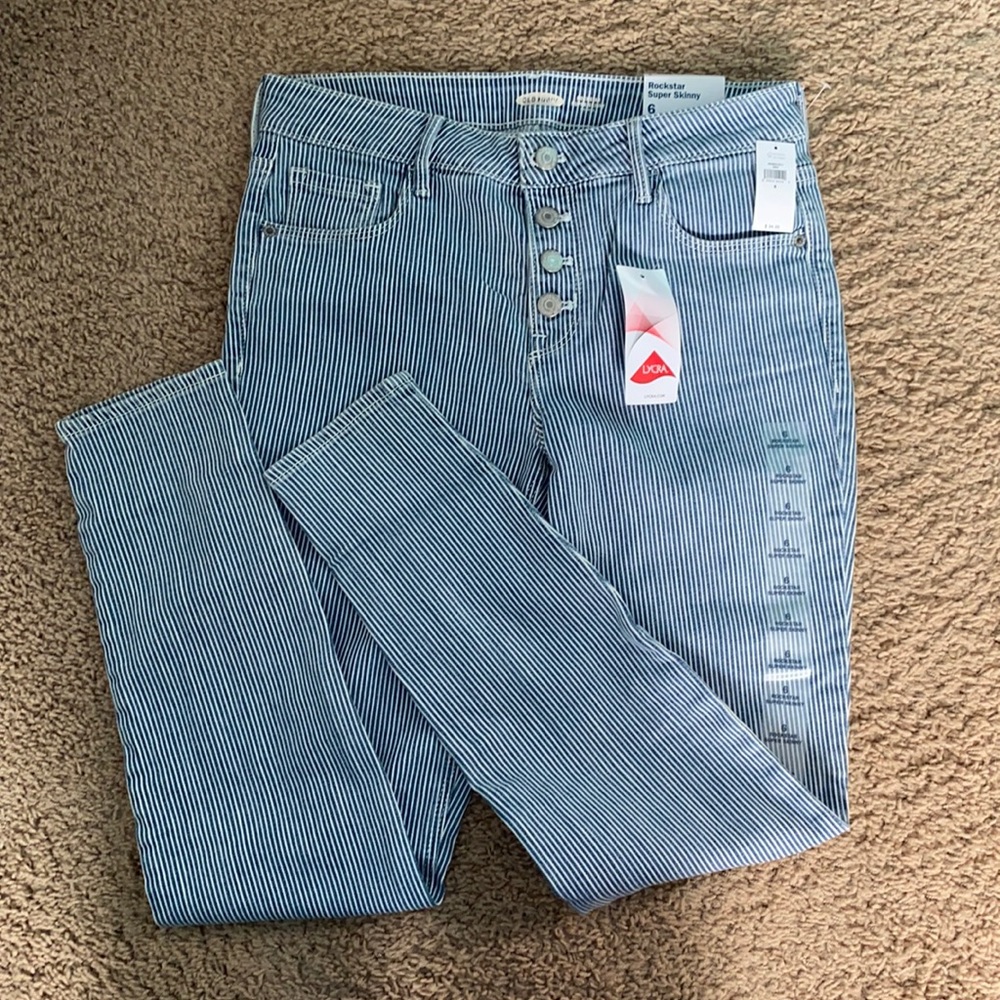 BRAND NEW OLD NAVY JEANS